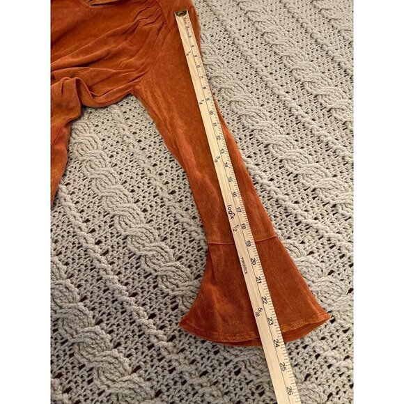 Very J Women's sz S leather look Burnt Orange Long Bell Cuff Sleeve Fall Top - Picture 11 of 11